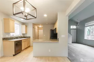 22463 SE 244th St, Maple Valley, WA 98038 - Photo 4