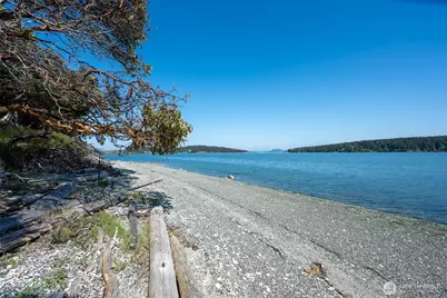 1484 Islandale Road, Lopez Island, WA 98261 - Photo 2