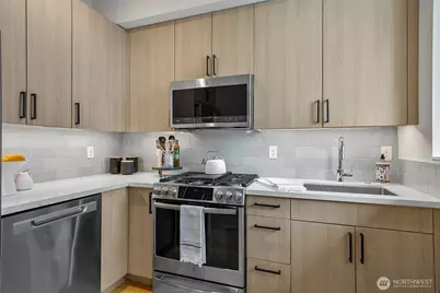 2440 NW 60th Street #B, Seattle, WA 98107 - Photo 12