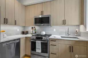 2440 NW 60th St, Seattle, WA 98107 - Photo 12