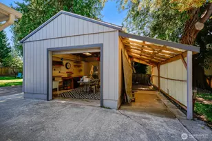 8408 191st St SW, Edmonds, WA 98026 - Photo 32