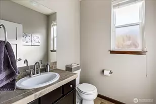 2837 SW Fairway Point Dr, Oak Harbor, WA 98277 - Photo 14
