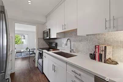 308 E Republican Street #705, Seattle, WA 98102 - Photo 8