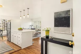 2524 Boyer Ave E, Seattle, WA 98102 - Photo 2