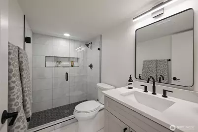 8711 28th Avenue NW, Seattle, WA 98117 - Photo 24