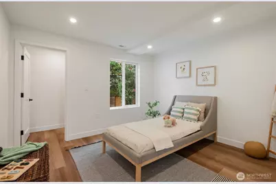 8711 28th Avenue NW, Seattle, WA 98117 - Photo 12
