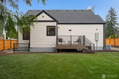 8711 28th Avenue NW, Seattle, WA 98117 - Photo 28
