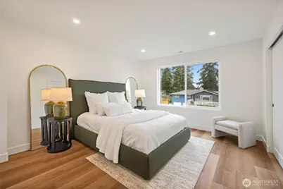 8711 28th Avenue NW, Seattle, WA 98117 - Photo 10