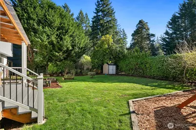 7037 NE 137th Street, Kirkland, WA 98034 - Photo 30