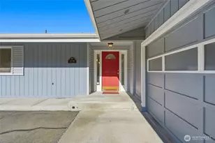 2198 Aurora Ct, Oak Harbor, WA 98277 - Photo 4