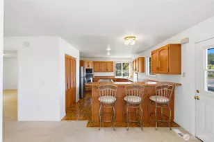 2198 Aurora Ct, Oak Harbor, WA 98277 - Photo 10