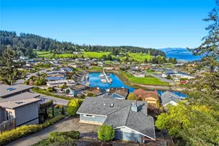 2198 Aurora Ct, Oak Harbor, WA 98277 - Photo 2