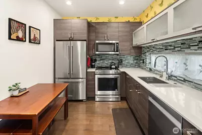 8358 19th Avenue NW #B, Seattle, WA 98117 - Photo 10