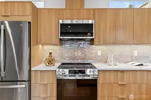 4140 44th Ave SW, Seattle, WA 98116 - Photo 14