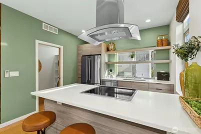 4411 Meridian Avenue N, Seattle, WA 98103 - Photo 12