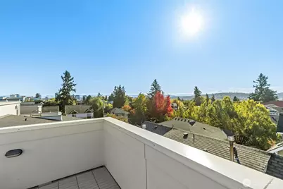 4411 Meridian Avenue N, Seattle, WA 98103 - Photo 24