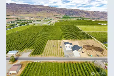 513 S Webb Avenue S, East Wenatchee, WA 98802 - Photo 2