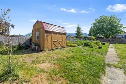 233 W Third Street, Port Angeles, WA 98362 - Photo 28