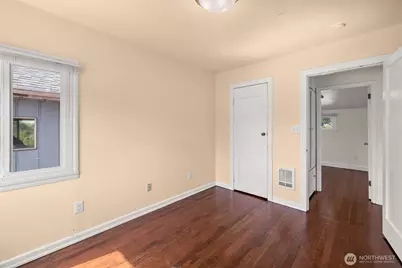 233 W Third Street, Port Angeles, WA 98362 - Photo 24