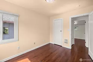233 W 3rd St, Port Angeles, WA 98362 - Photo 24