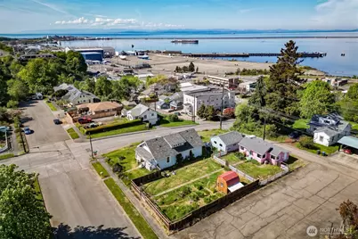 233 W Third Street, Port Angeles, WA 98362 - Photo 30