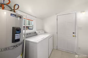 233 W 3rd St, Port Angeles, WA 98362 - Photo 18