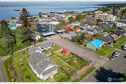 233 W Third Street, Port Angeles, WA 98362 - Photo 32