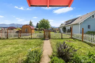 233 W 3rd St, Port Angeles, WA 98362 - Photo 26