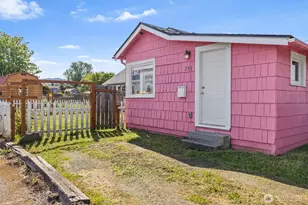 233 W 3rd St, Port Angeles, WA 98362 - Photo 6