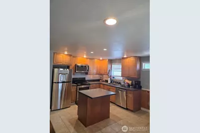 2000 E Highland Avenue, Mount Vernon, WA 98273 - Photo 2