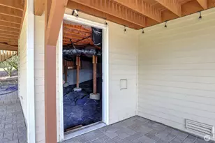11935 SE 76th St, Newcastle, WA 98056 - Photo 40