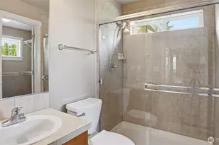 11935 SE 76th St, Newcastle, WA 98056 - Photo 32
