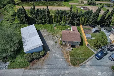 325 N Hawthorne Street, Burlington, WA 98233 - Photo 10