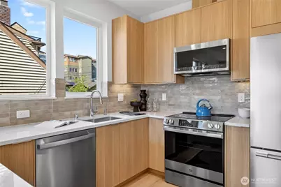 4142 44th Avenue SW, Seattle, WA 98116 - Photo 14