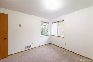 15307 15th Ave NE, Shoreline, WA 98155 - Photo 18