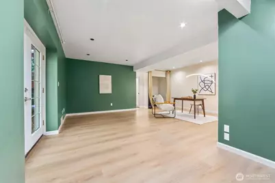 839 NE 200th Street, Shoreline, WA 98155 - Photo 18