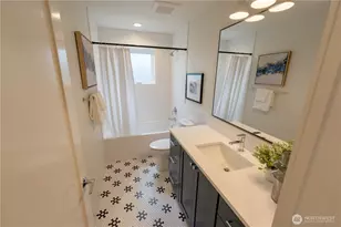 13540 39th Ave NE, Seattle, WA 98125 - Photo 4