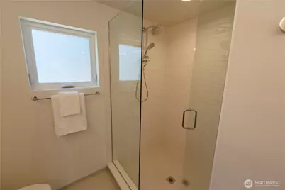 13540 39th Avenue NE #C, Seattle, WA 98125 - Photo 10