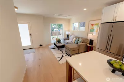 13540 39th Avenue NE #C, Seattle, WA 98125 - Photo 4