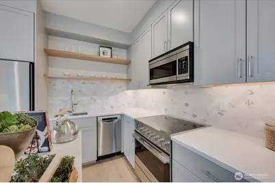 13540 39th Avenue NE #A, Seattle, WA 98125 - Photo 4