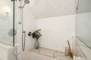 546 N 75th St, Seattle, WA 98103 - Photo 24