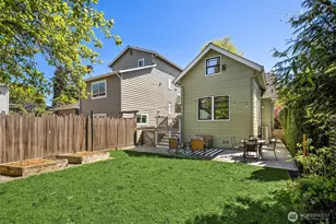 546 N 75th St, Seattle, WA 98103 - Photo 30