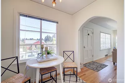 6827 36th Avenue NE, Seattle, WA 98115 - Photo 8