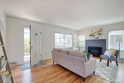 6827 36th Avenue NE, Seattle, WA 98115 - Photo 4