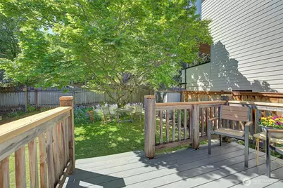 6827 36th Avenue NE, Seattle, WA 98115 - Photo 18