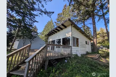7537 Holiday Boulevard, Guemes Island, WA 98221 - Photo 2