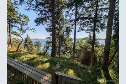7537 Holiday Boulevard, Guemes Island, WA 98221 - Photo 6