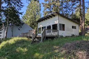 7537 Holiday Blvd, Guemes Island, WA 98221 - Photo 10