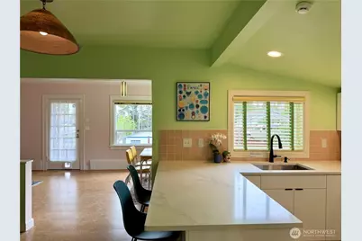 908 N 102nd, Seattle, WA 98133 - Photo 10