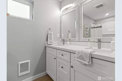 8117 17th Avenue SW #B, Seattle, WA 98106 - Photo 16